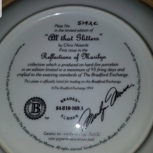 Marilyn Monroe Collector Plates - Picture 4 of 4